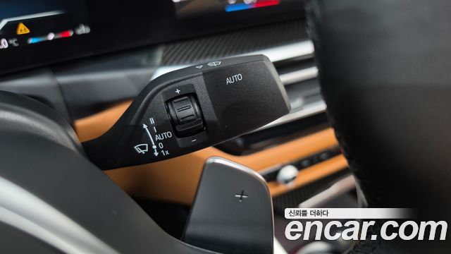 BMW 3-Series 2023 — photo 25