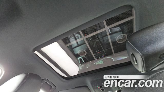 Audi Q3 2022 — photo 23