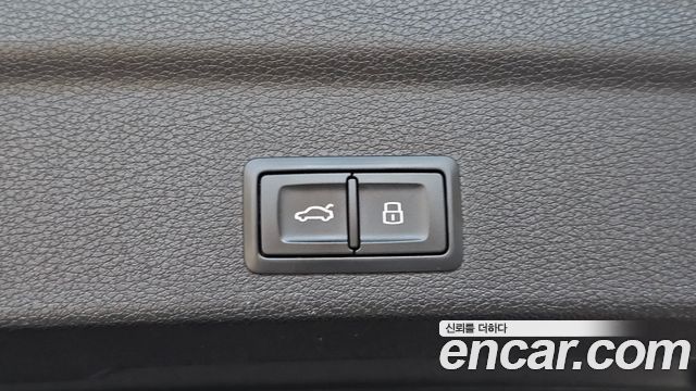 Audi Q3 2022 — photo 27