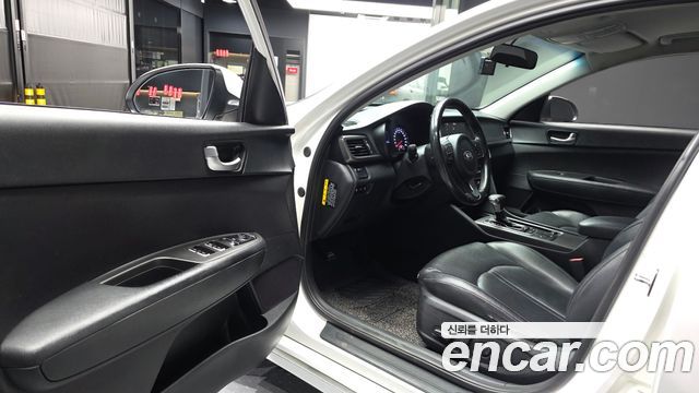Kia K5 2018 — photo 13