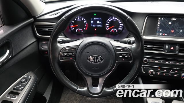 Kia K5 2018 — photo 19