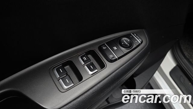 Kia K5 2018 — photo 28