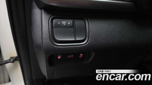 Kia K5 2018 — photo 29