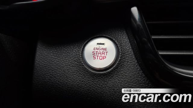 Kia K5 2018 — photo 30