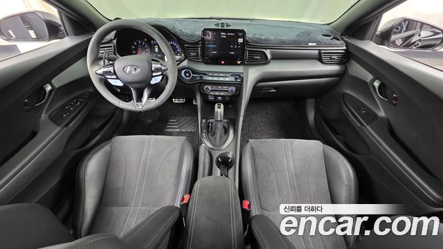 Hyundai Veloster 2023 — photo 7