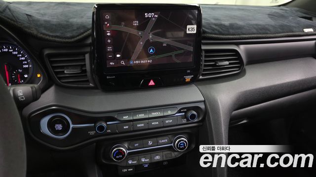 Hyundai Veloster 2023 — photo 14