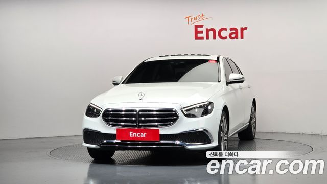 Mercedes-Benz E-Class 2023 — photo 3