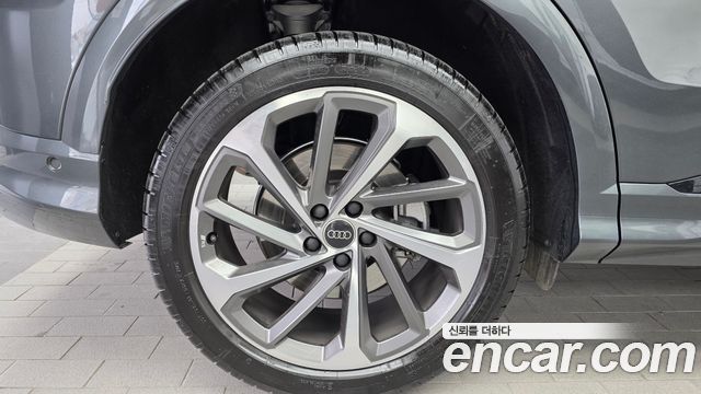 Audi Q5 2025 — photo 5