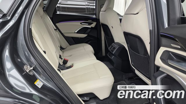 Audi Q5 2025 — photo 17
