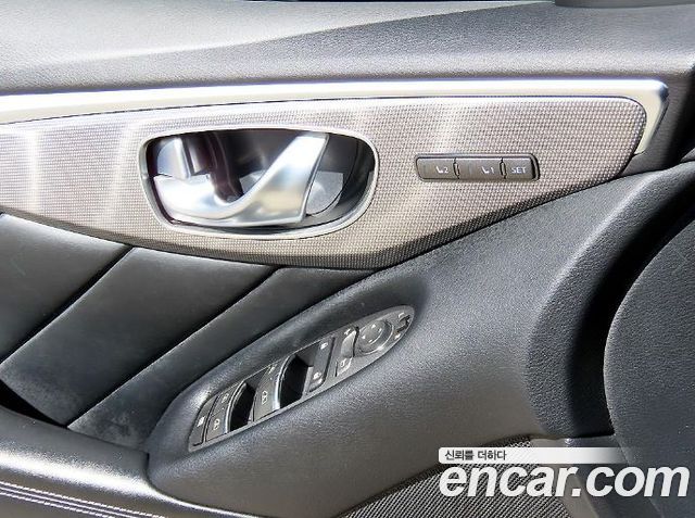 Infiniti Q50 2015 — photo 11