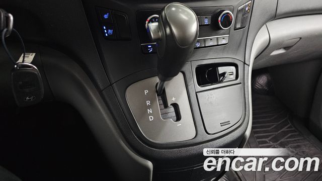Hyundai Starex 2020 — photo 12