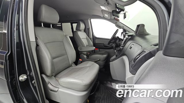 Hyundai Starex 2020 — photo 16