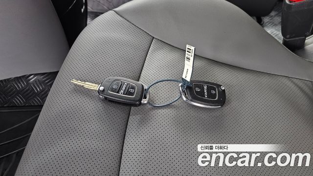 Hyundai Starex 2020 — photo 27
