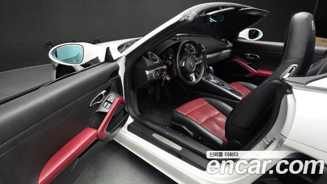 Porsche 718 2018 — photo 13