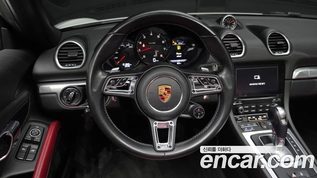 Porsche 718 2018 — photo 17