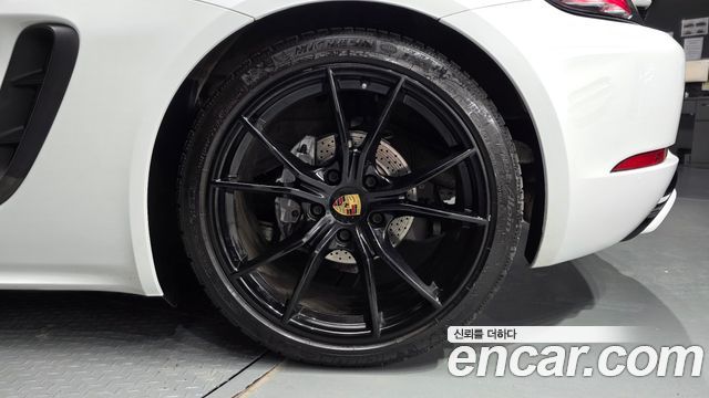 Porsche 718 2018 — photo 7