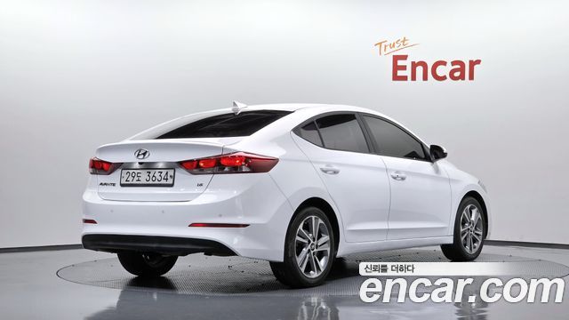 Hyundai AVANTE 2018 — photo 2