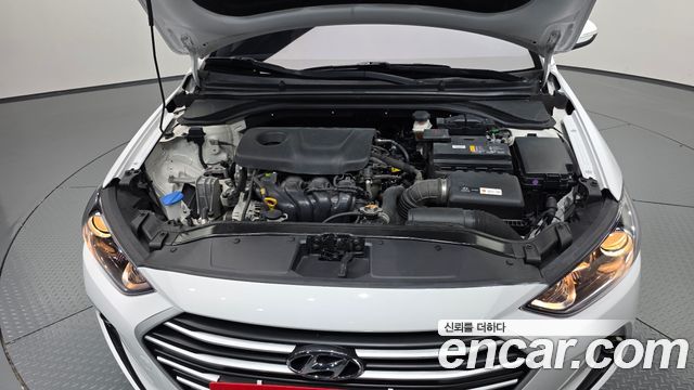 Hyundai AVANTE 2018 — photo 5