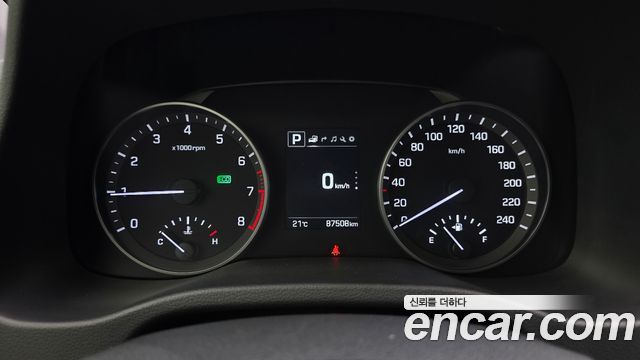 Hyundai AVANTE 2018 — photo 10
