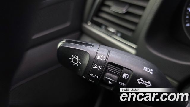 Hyundai AVANTE 2018 — photo 21