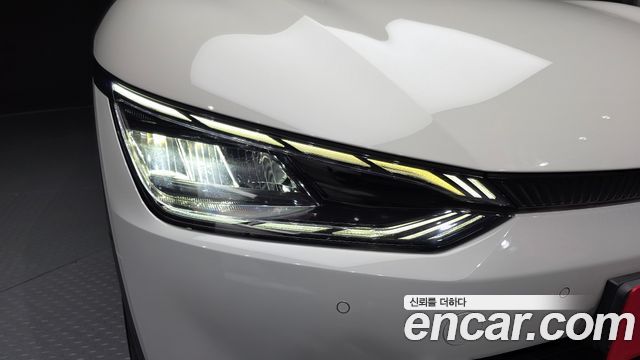 Kia EV6 2022 — photo 8