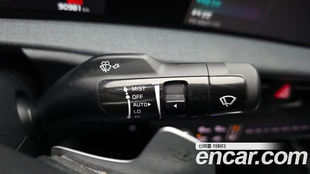 Kia EV6 2022 — photo 28