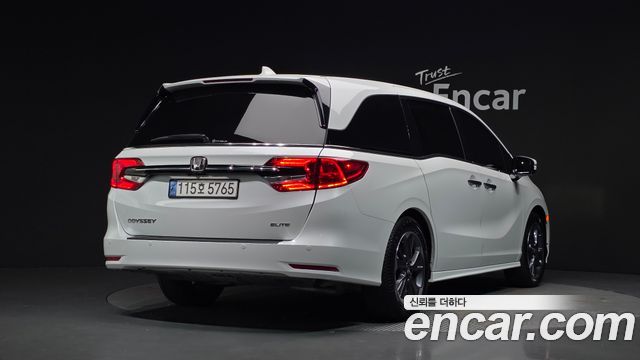 Honda Odyssey 2023 — photo 2