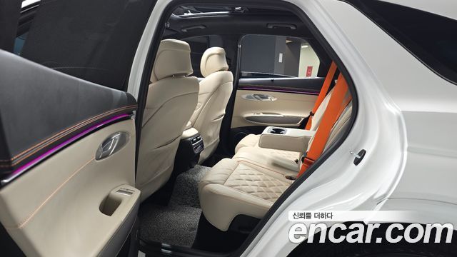 Genesis GV70 2025 — photo 17