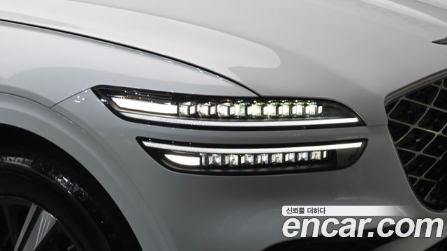 Genesis GV70 2025 — photo 8