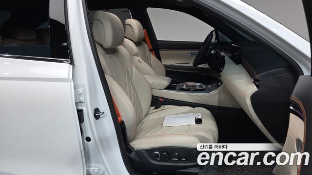 Genesis GV70 2025 — photo 16