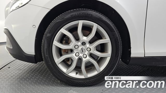 Volvo V40 2018 — photo 5