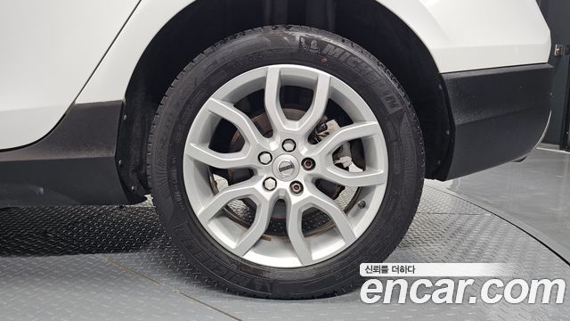 Volvo V40 2018 — photo 7