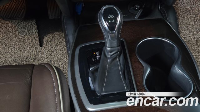 Infiniti QX60 2018 — photo 12