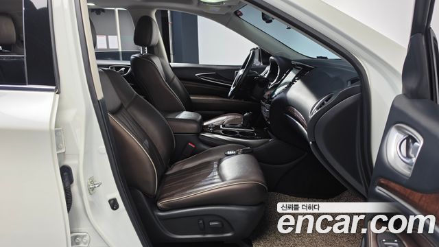 Infiniti QX60 2018 — photo 16