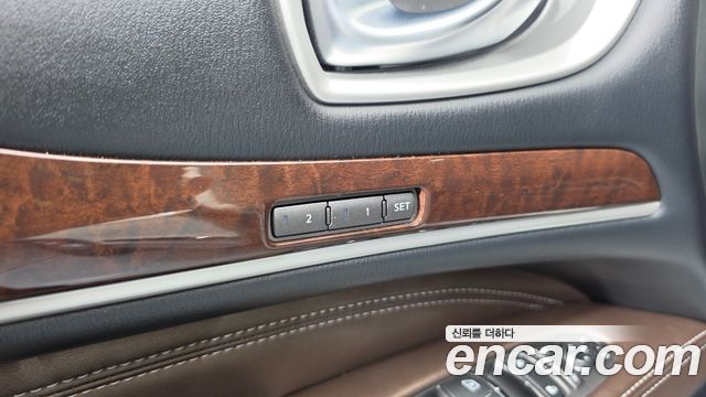 Infiniti QX60 2018 — photo 31