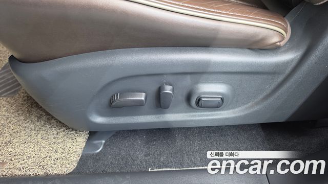 Infiniti QX60 2018 — photo 32
