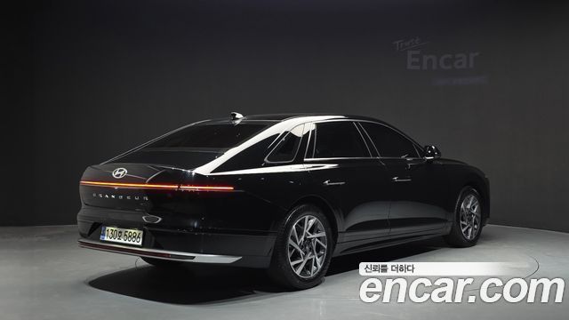 Hyundai Grandeur 2023 — photo 2