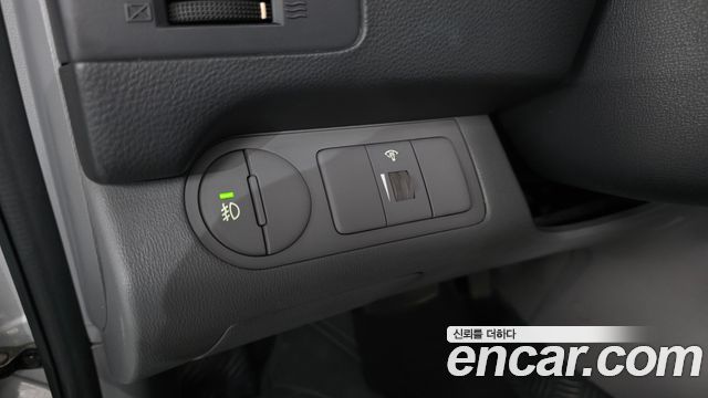 Hyundai Starex 2008 — photo 12