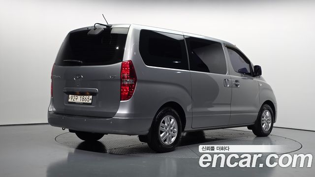 Hyundai Starex 2018 — photo 2