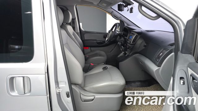 Hyundai Starex 2018 — photo 17