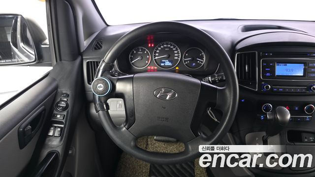 Hyundai Starex 2018 — photo 19