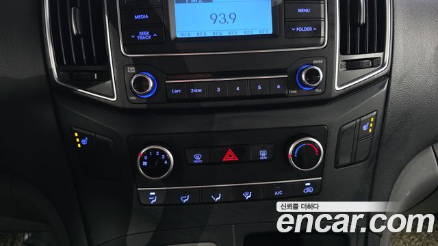 Hyundai Starex 2018 — photo 21