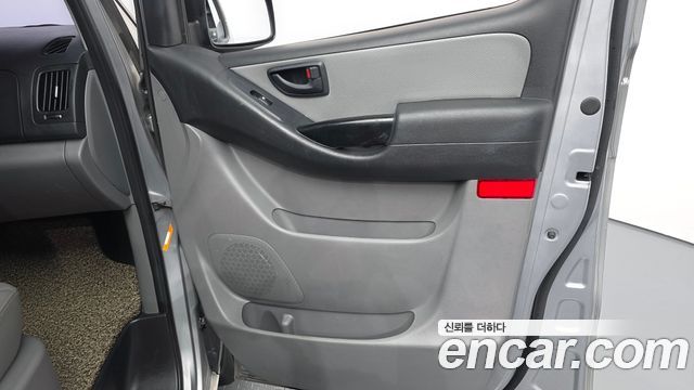 Hyundai Starex 2018 — photo 14