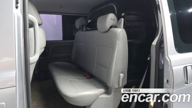 Hyundai Starex 2018 — photo 16