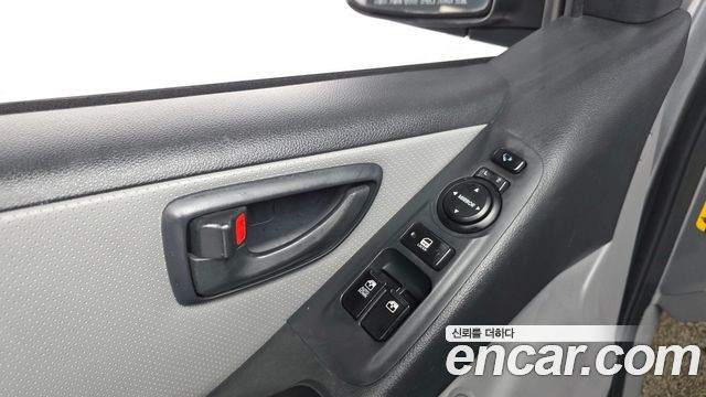 Hyundai Starex 2018 — photo 28