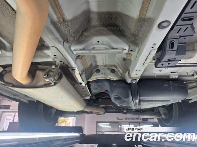 Hyundai Starex 2018 — photo 32