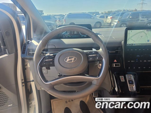 Hyundai Staria 2025 — photo 7