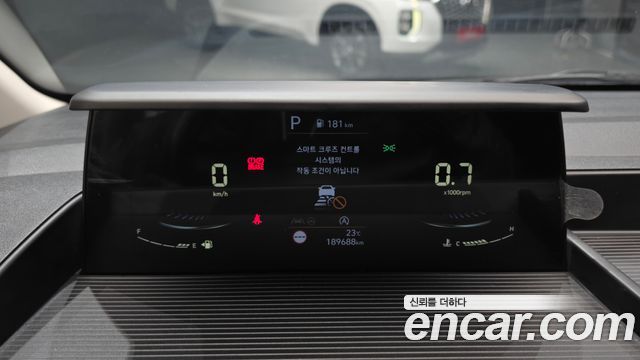 Hyundai Staria 2022 — photo 8