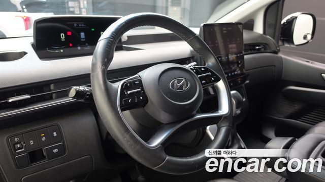 Hyundai Staria 2022 — photo 13