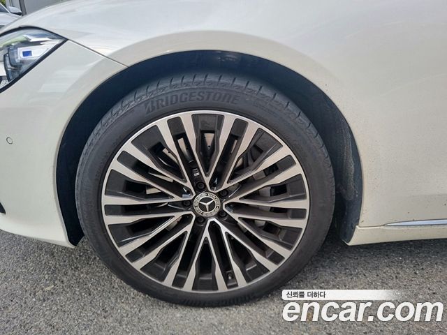 Mercedes-Benz S-Class 2023 — photo 7